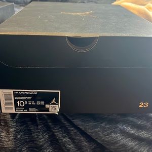 Air Jordan 1 Mid size 10.5